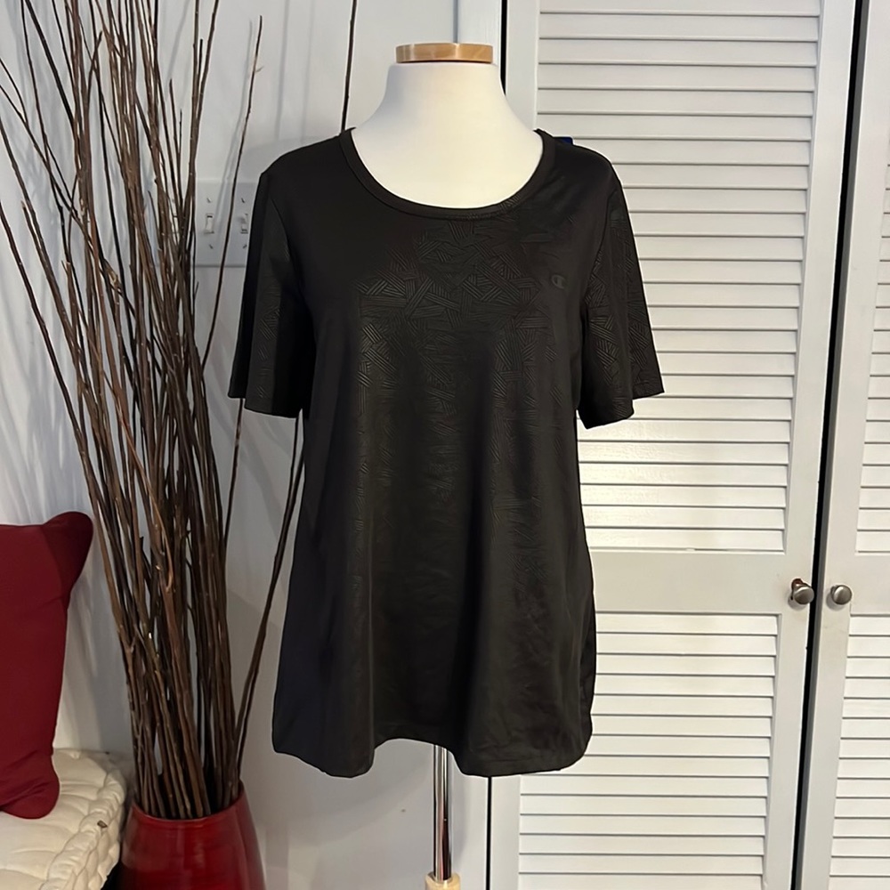 Women’s athletic shirt